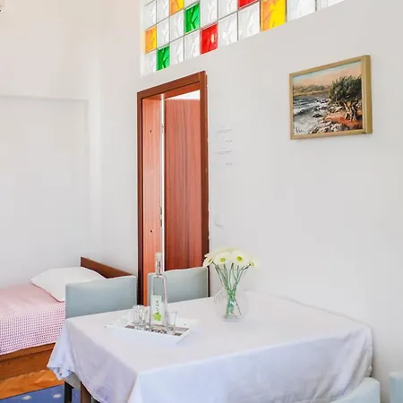 Milka Apartament *