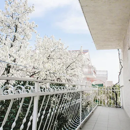 Milka Apartment *